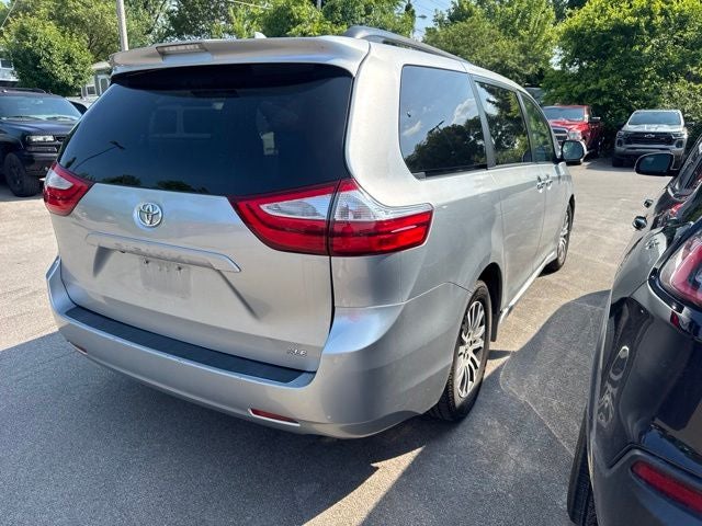 2019 Toyota Sienna XLE 8 Passenger