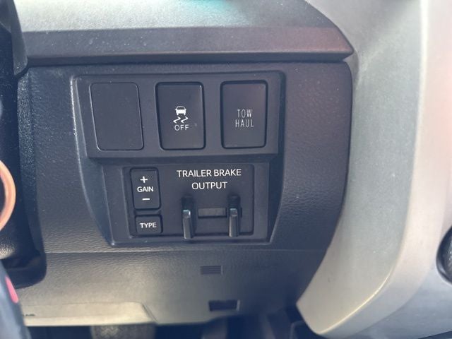 2017 Toyota Tundra SR5