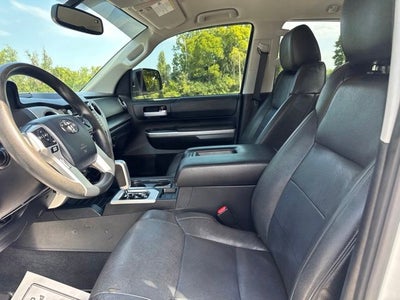 2017 Toyota Tundra SR5