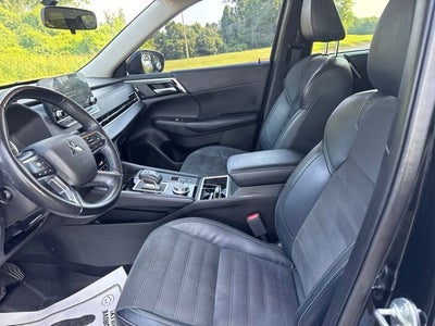 2022 Mitsubishi Outlander SE