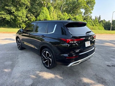 2022 Mitsubishi Outlander SE