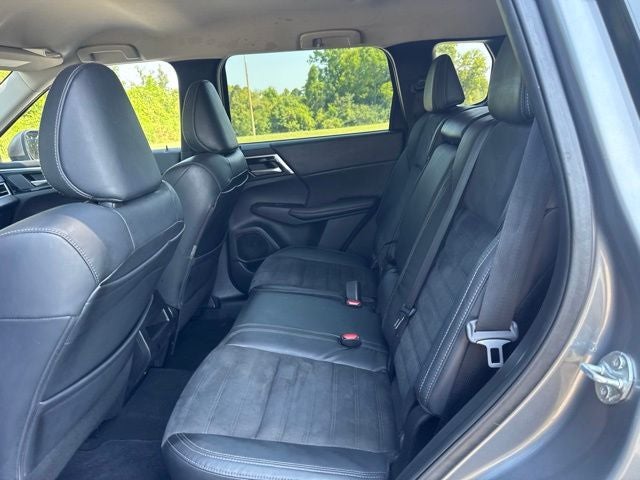 2022 Mitsubishi Outlander Black Edition