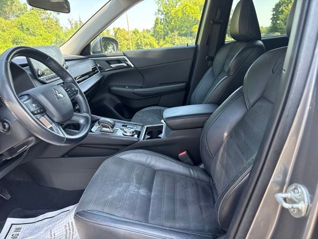 2022 Mitsubishi Outlander Black Edition