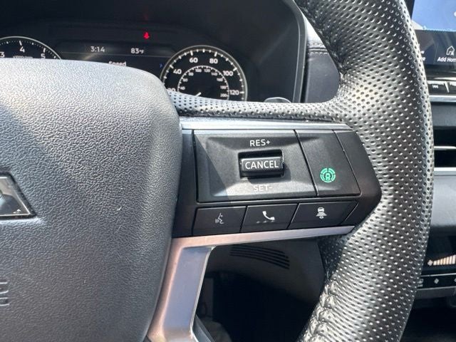 2023 Mitsubishi Outlander SE