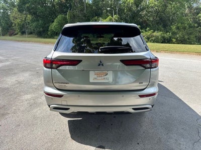 2023 Mitsubishi Outlander SE