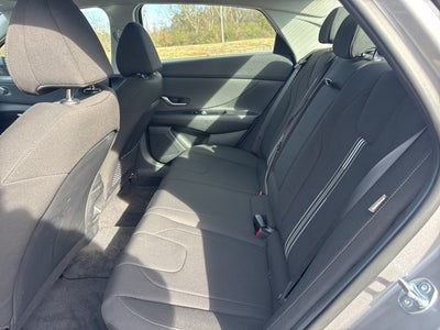 2025 Hyundai Elantra SEL Convenience