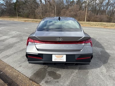 2025 Hyundai Elantra SEL Convenience