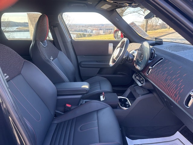 2025 MINI John Cooper Works Countryman Iconic