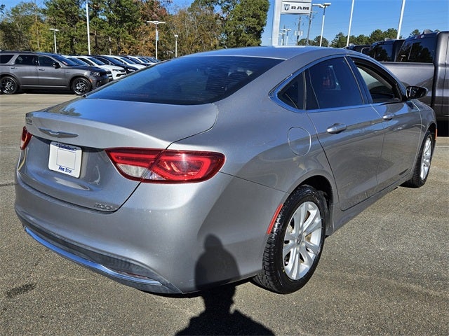 2016 Chrysler 200 Limited