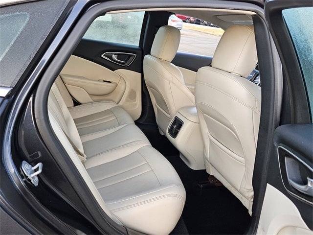 2017 Chrysler 200 Limited