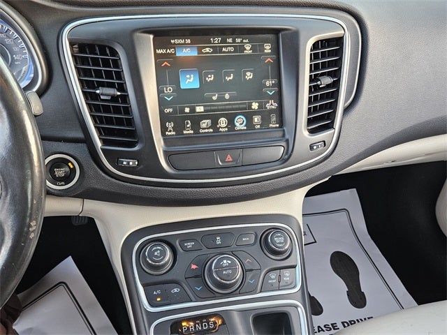 2017 Chrysler 200 Limited