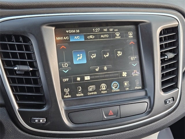 2017 Chrysler 200 Limited