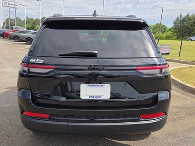 2025 Jeep Grand Cherokee Larado