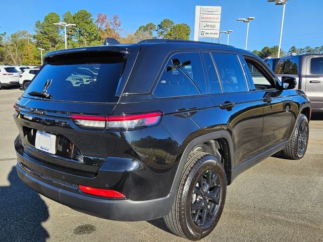 2025 Jeep Grand Cherokee Larado