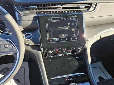 2025 Jeep Grand Cherokee Larado