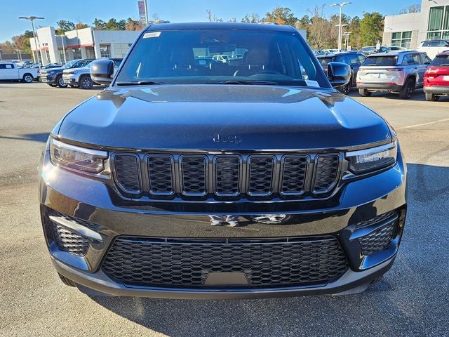 2025 Jeep Grand Cherokee Larado