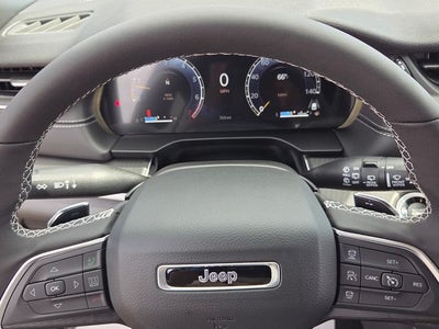 2025 Jeep Grand Cherokee Larado