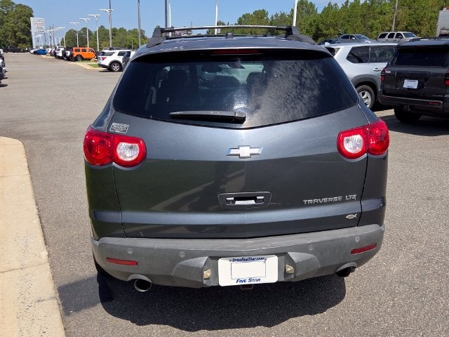 2010 Chevrolet Traverse LTZ Leather
