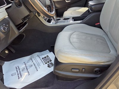 2010 Chevrolet Traverse LTZ Leather