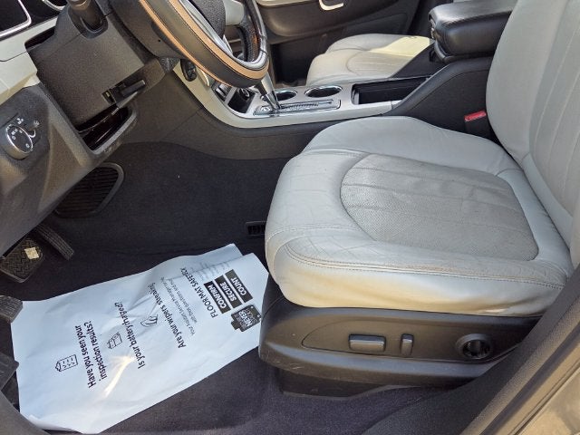 2010 Chevrolet Traverse LTZ Leather