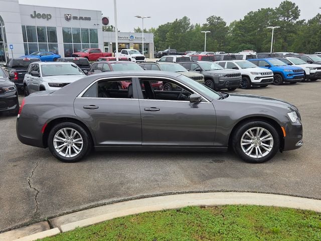 2019 Chrysler 300 Touring