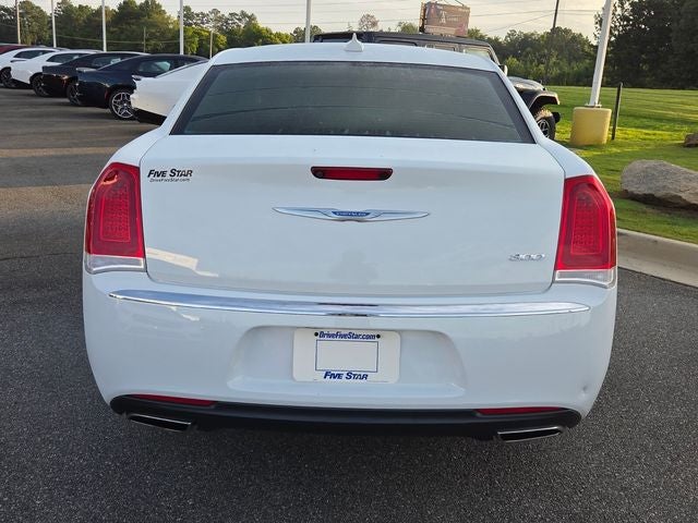 2023 Chrysler 300 Touring