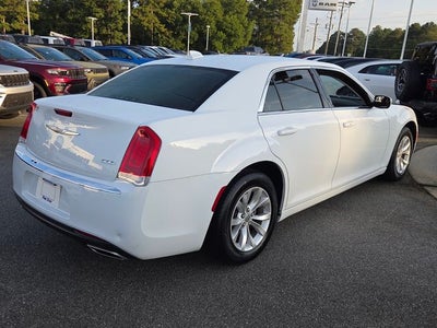 2023 Chrysler 300 Touring