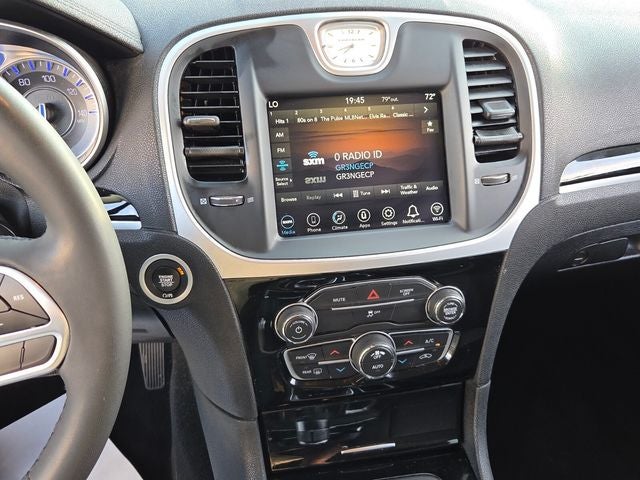 2023 Chrysler 300 Touring