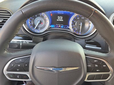 2023 Chrysler 300 Touring