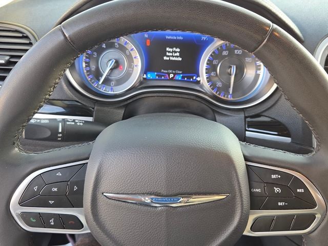 2023 Chrysler 300 Touring