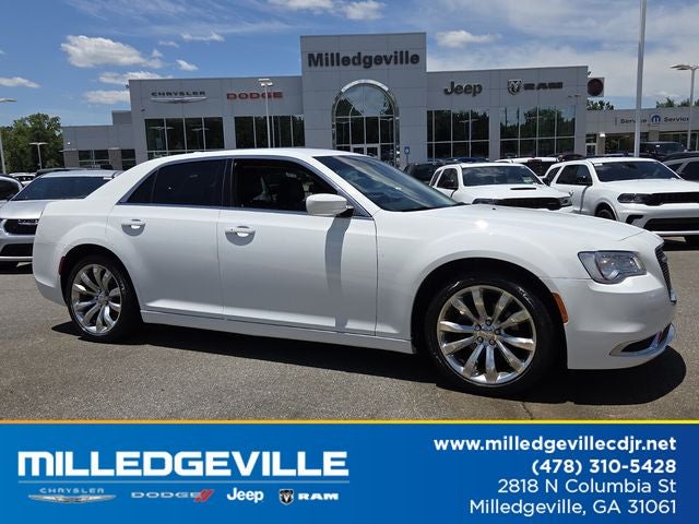 2020 Chrysler 300 Touring