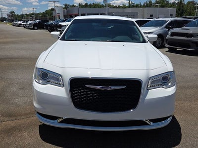 2020 Chrysler 300 Touring