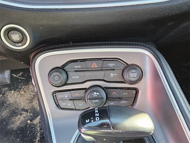 2022 Dodge Challenger SXT