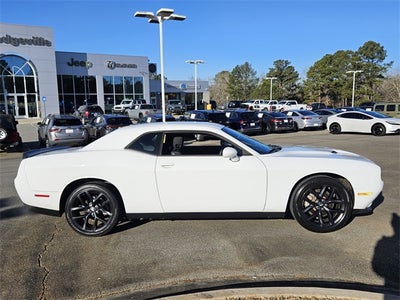 2022 Dodge Challenger SXT