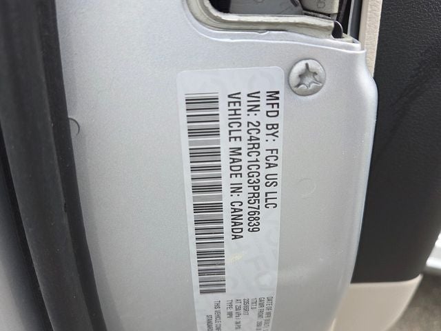 2023 Chrysler Voyager LX