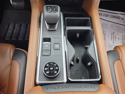 2024 Nissan Pathfinder Platinum
