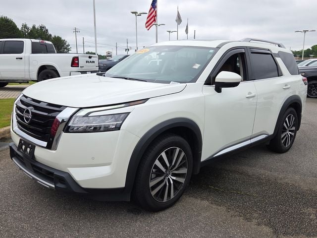 2024 Nissan Pathfinder Platinum