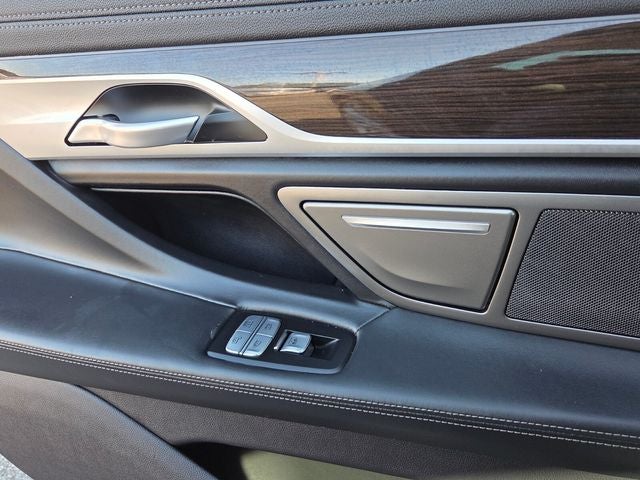 2020 BMW 7 Series 740i