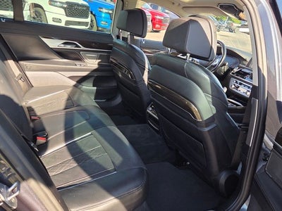 2020 BMW 7 Series 740i