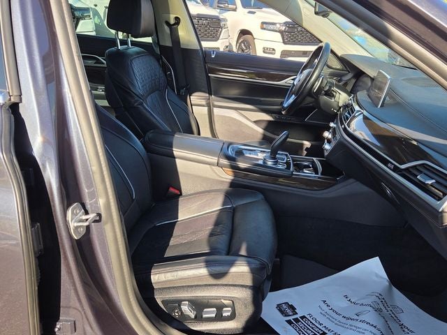 2020 BMW 7 Series 740i