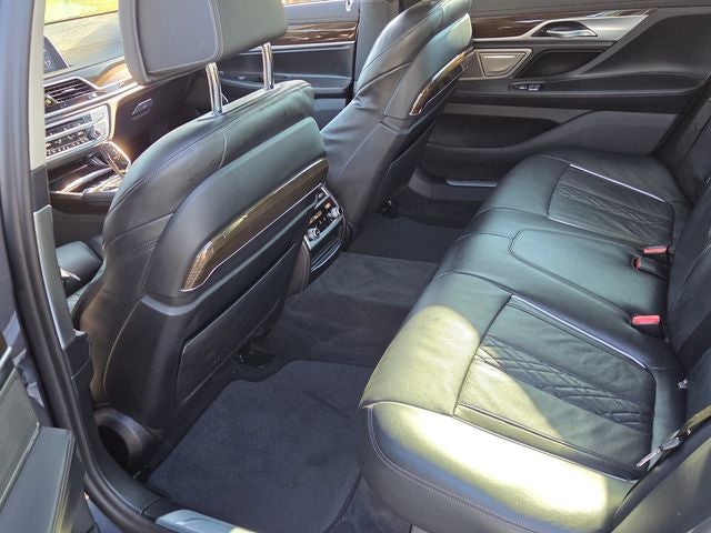 2020 BMW 7 Series 740i