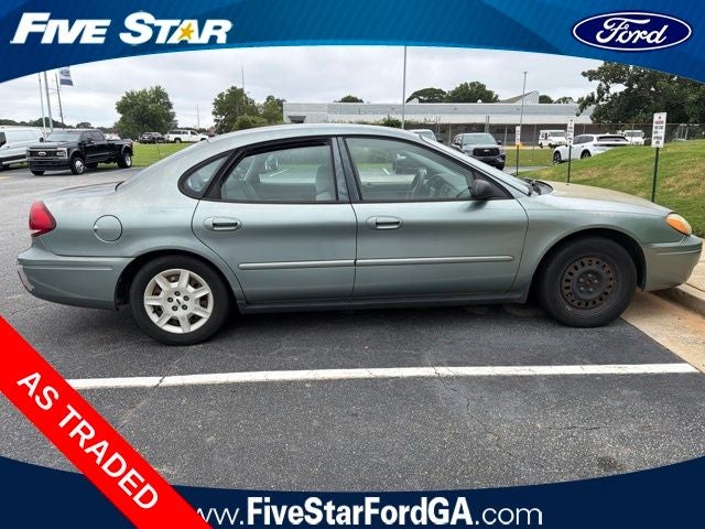 2005 Ford Taurus SE