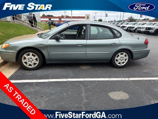 2005 Ford Taurus SE