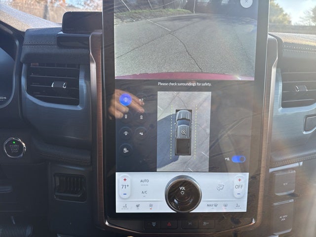 2023 Ford F-150 Lightning Lariat