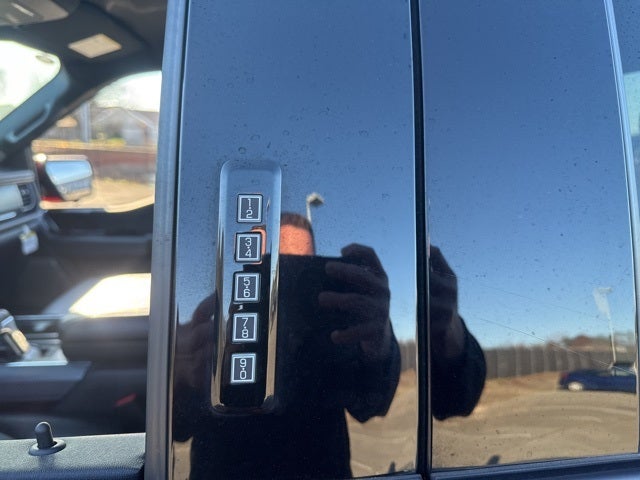 2023 Ford F-150 Lightning Lariat