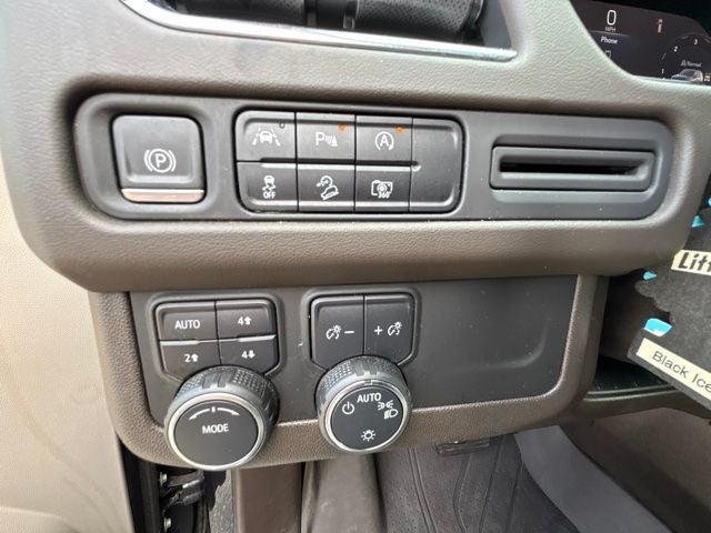 2023 Chevrolet Suburban Z71