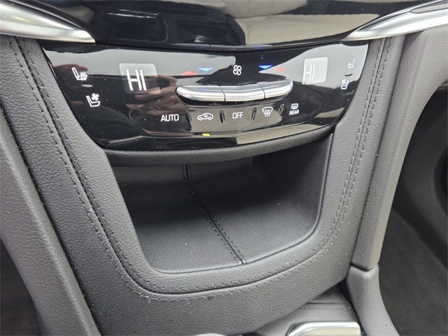 2025 Cadillac XT6 Sport