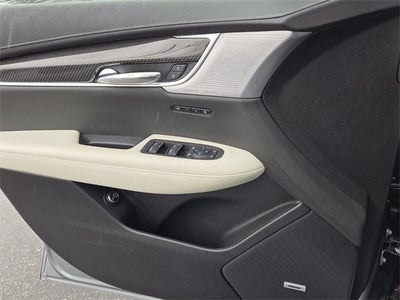 2025 Cadillac XT6 Sport