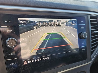 2020 Volkswagen Atlas 2.0T SE w/Technology w/Technology