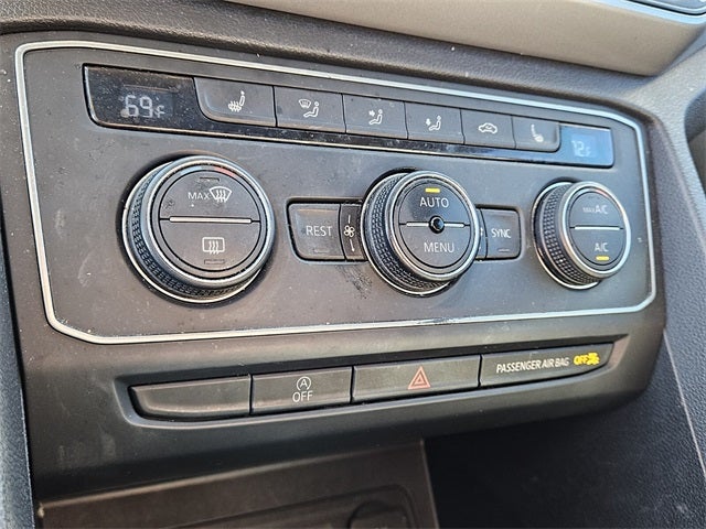 2020 Volkswagen Atlas 2.0T SE w/Technology w/Technology